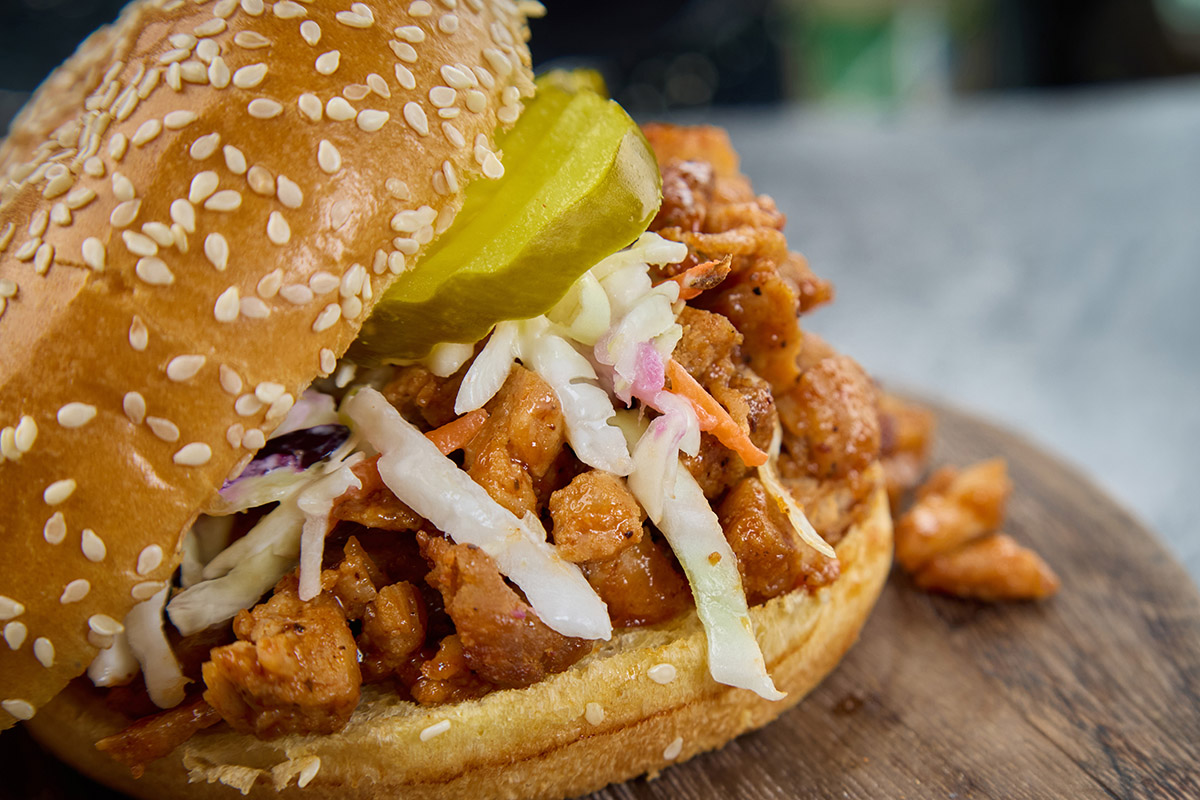 dd-poultry-omega-3-free-run-chicken-ontario-puilled-chicken